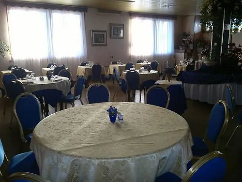 Hotel Ai Tigli Langhirano 3*,